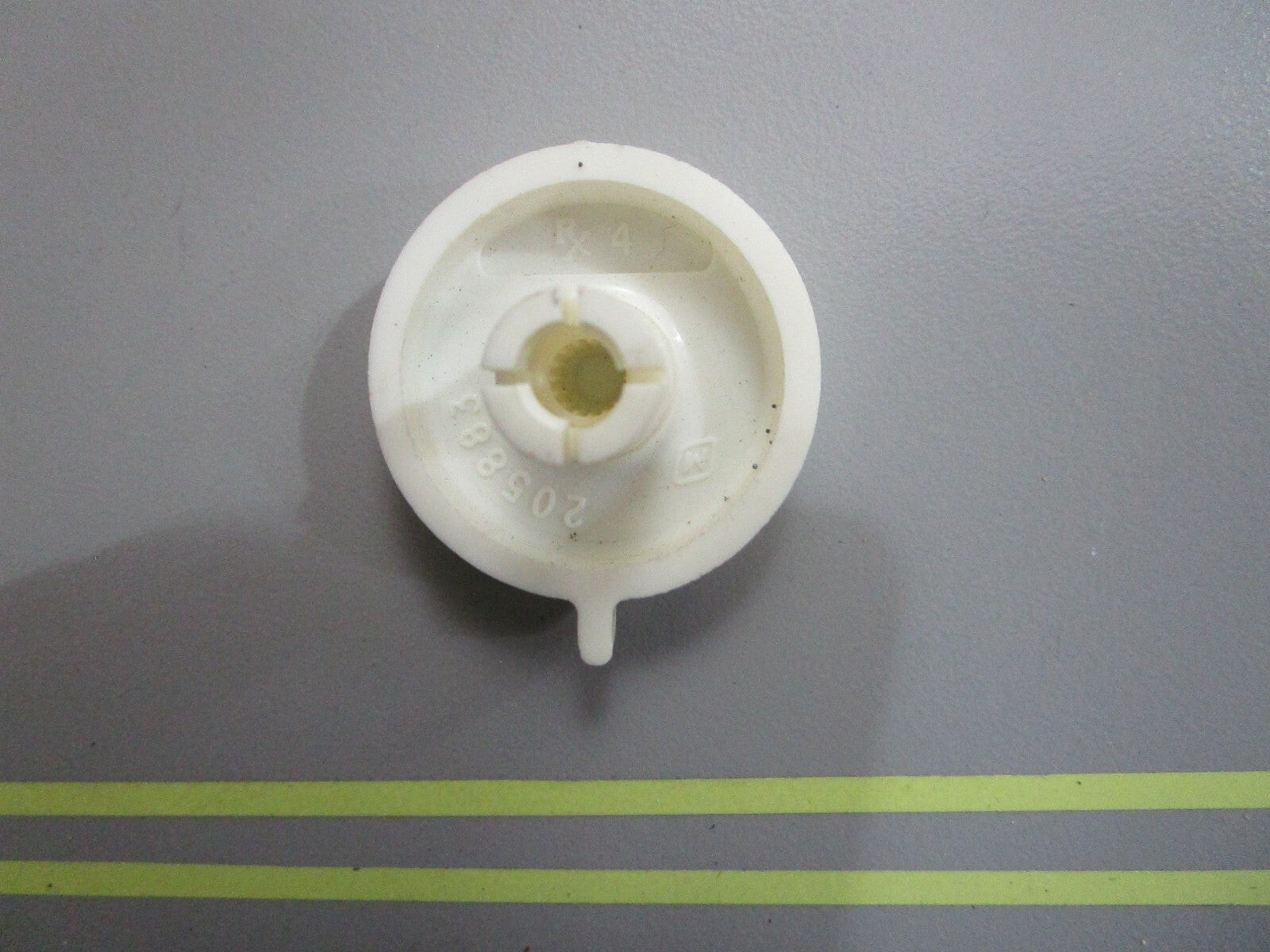 *NEW OEM* 0820 OMC Johnson Evinrude Adjustment Knob 205883 0205883