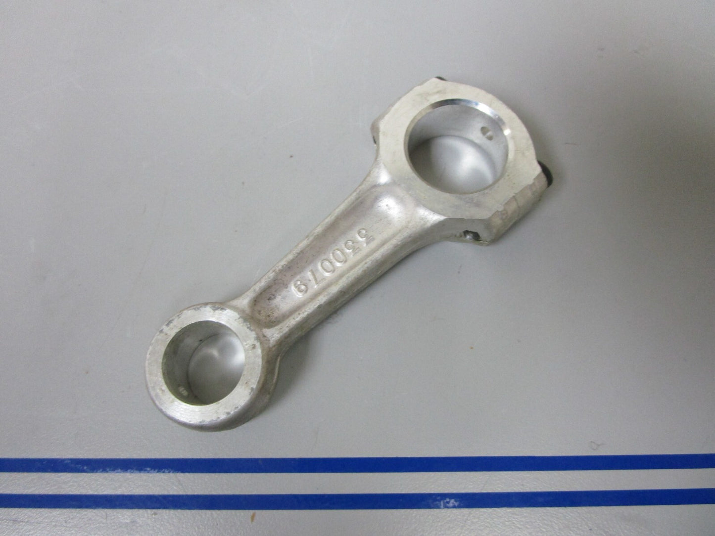 *NEW OEM* 0720 OMC Johnson Evinrude Connecting Rod 394692 0394692