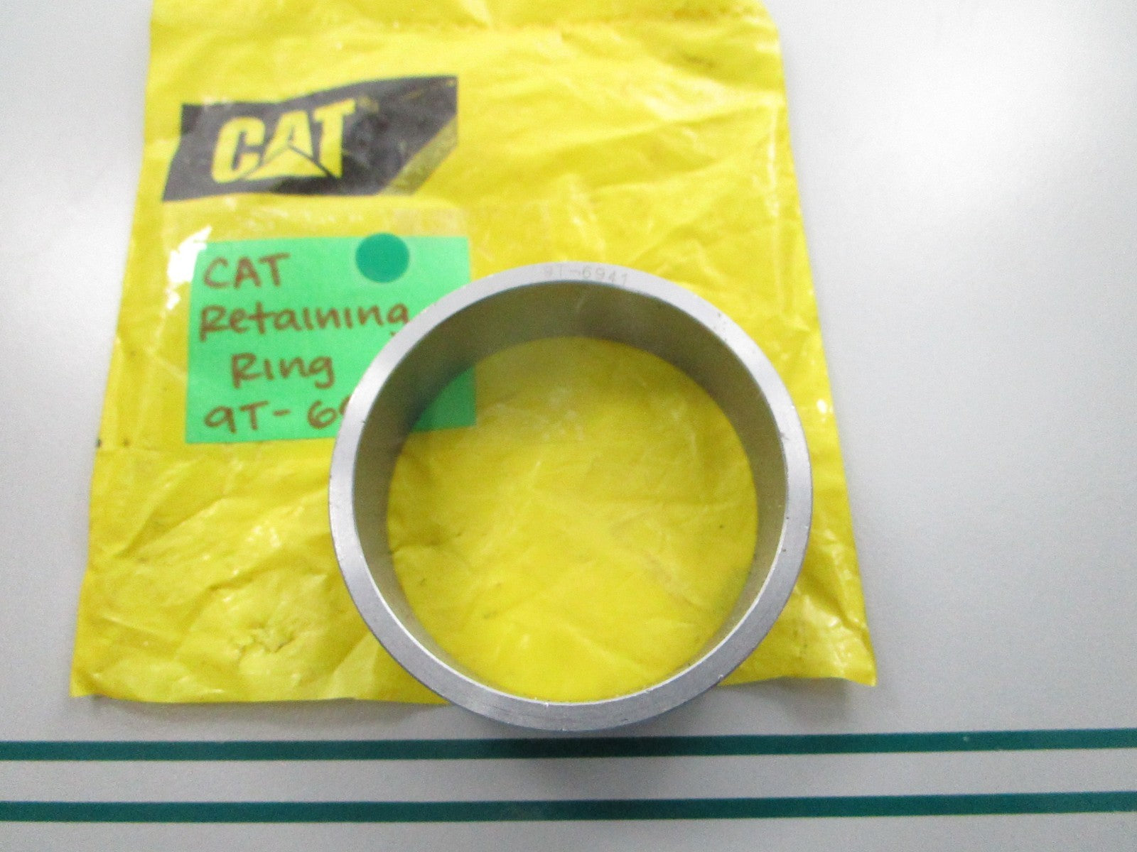 NEW OEM 9T-6941 CAT Retaining Ring 0810