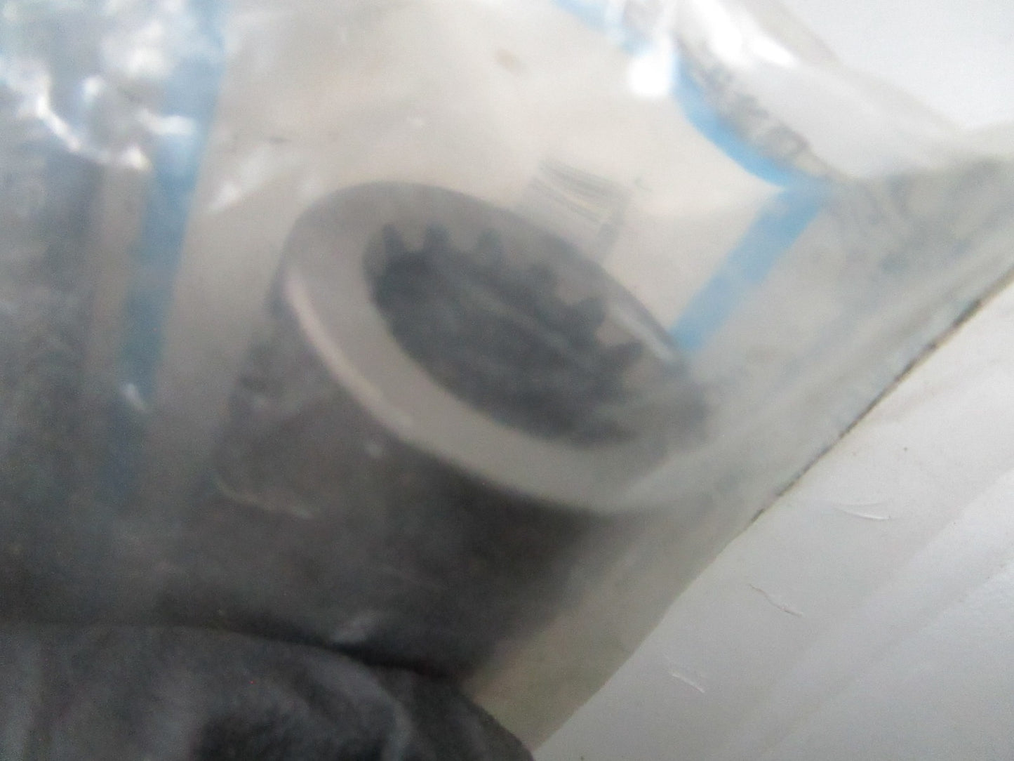 *NEW OEM* 0810 Mercury Quicksilver Coupling 823902