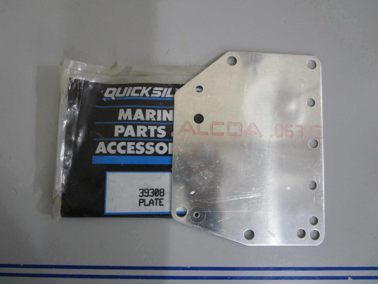 *NEW OEM* 0820 Mercury Quicksilver Plate 39308