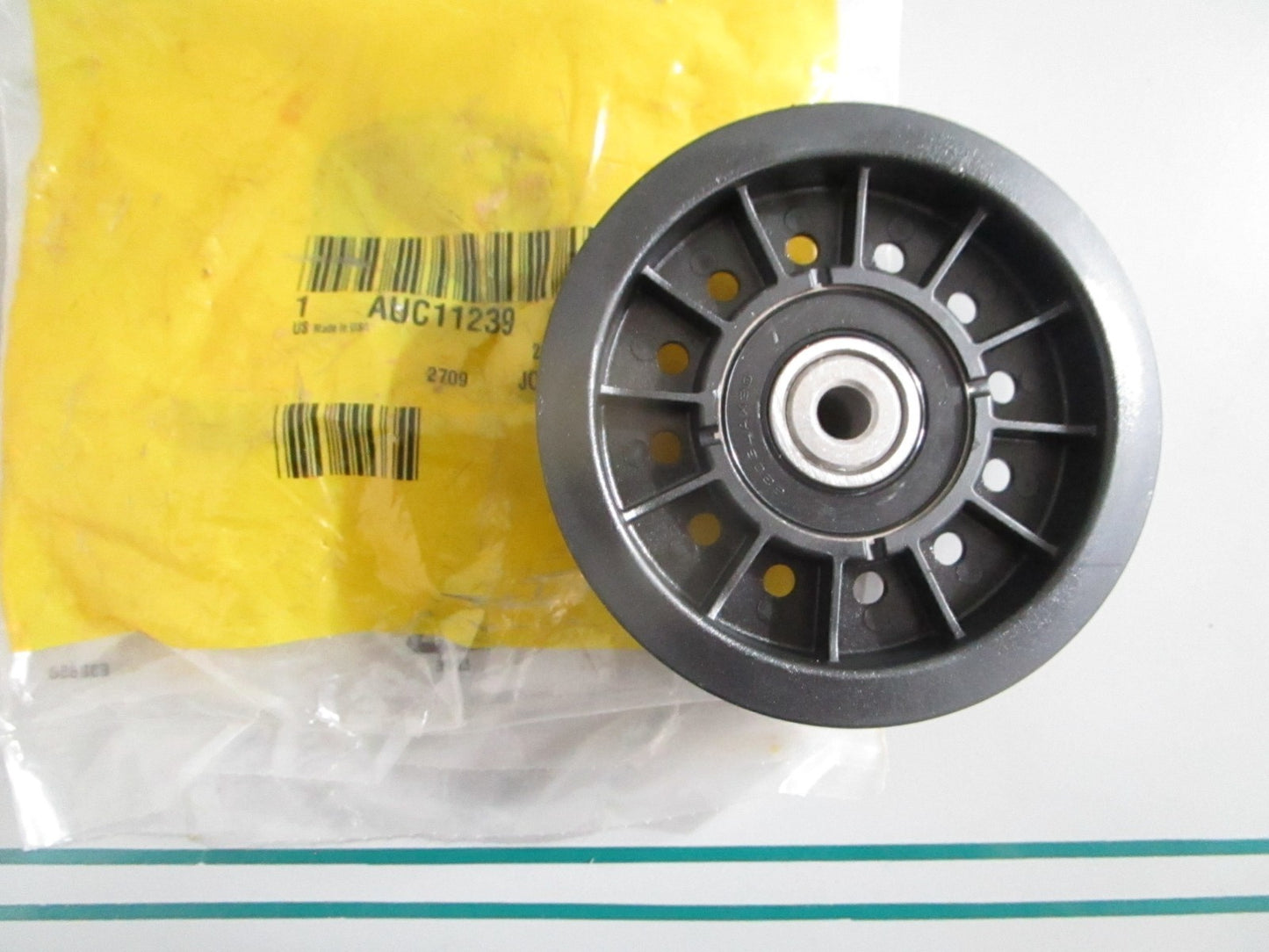 NEW OEM AUC11239 John Deere Idler Pulley 0820