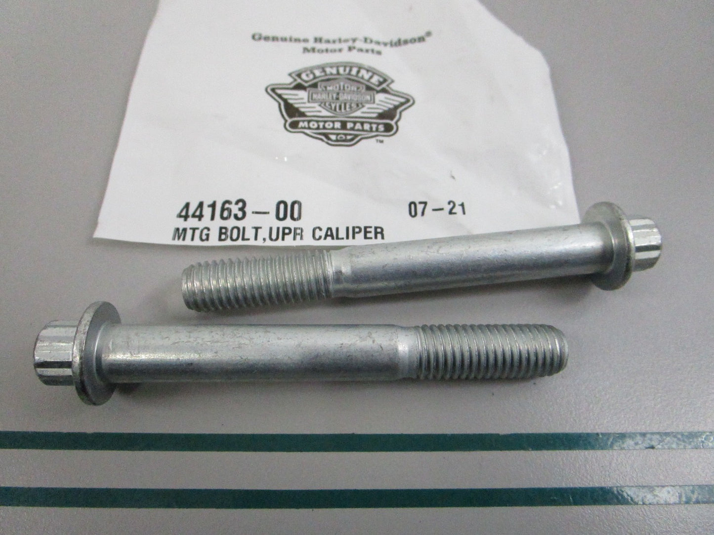 NEW OEM (LOT OF 2) 44163-00 Harley Davidson Upper Mounting Bolt 0810