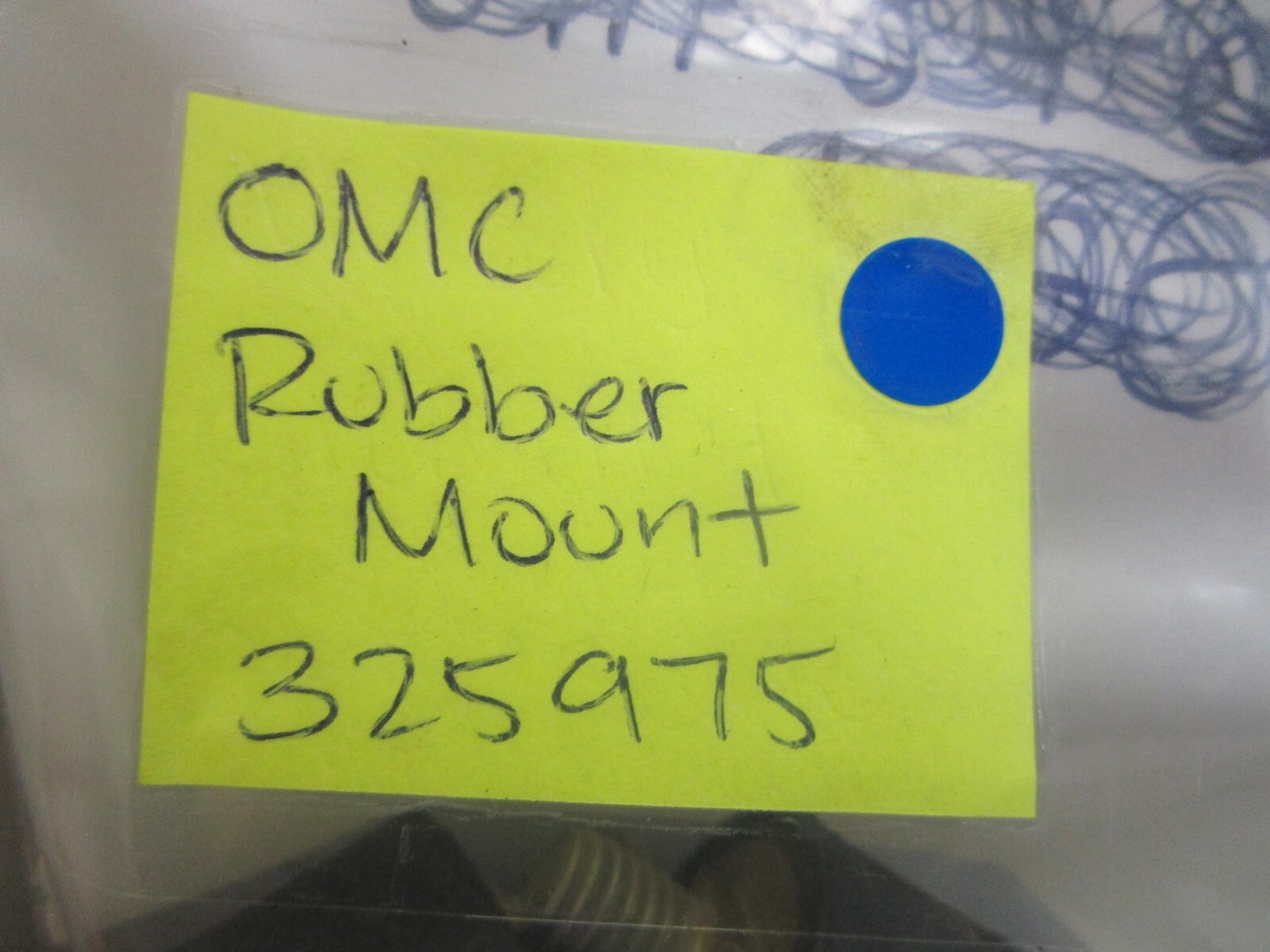 *NEW OEM* 0810 OMC Johnson Evinrude Rubber Mount 325975 0325975