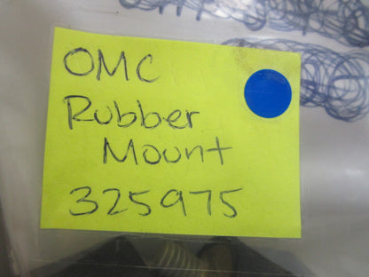 *NEW OEM* 0810 OMC Johnson Evinrude Rubber Mount 325975 0325975
