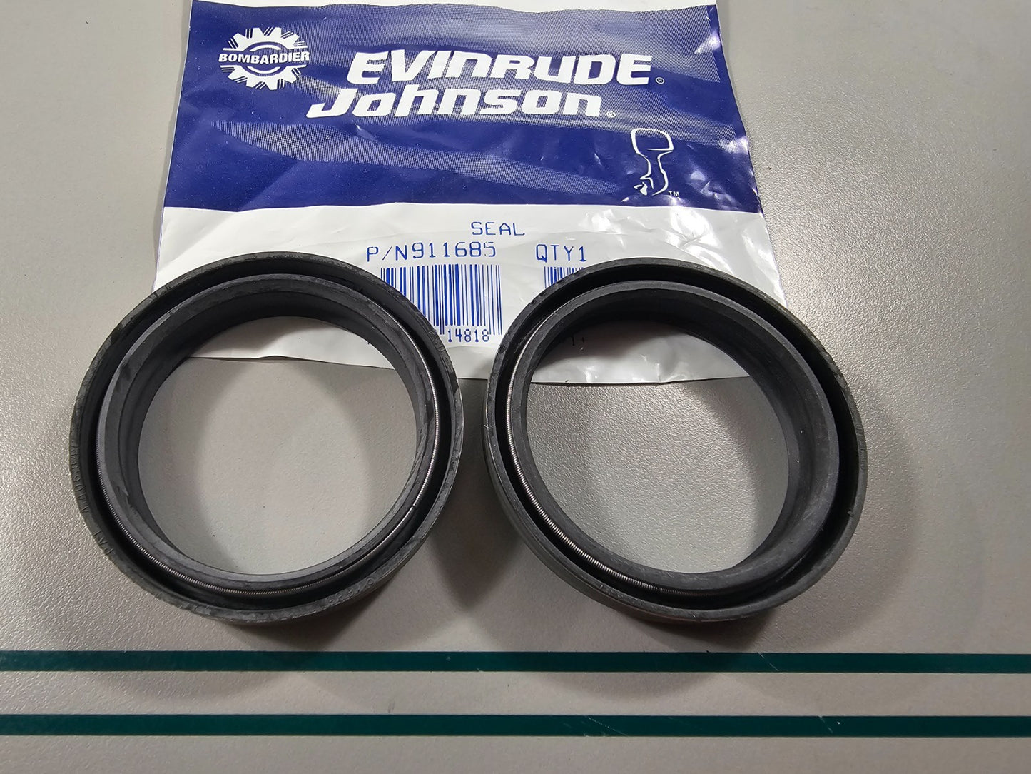 NEW OEM (LOT OF 2) 911685 0911685 OMC Johnson Evinrude Seal 0810