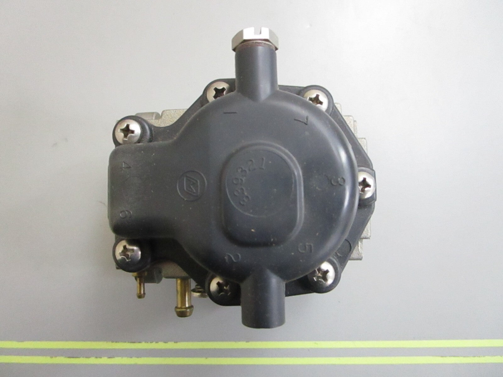 *NEW OEM* 0820 OMC Johnson Evinrude Carburetor Assy 436779 0436779