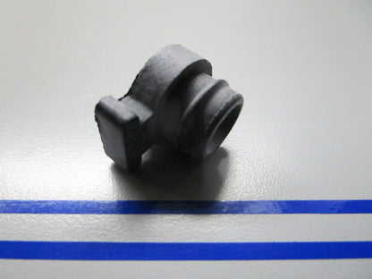 *NEW OEM* 0810 Suzuki Rubber 17564-95501