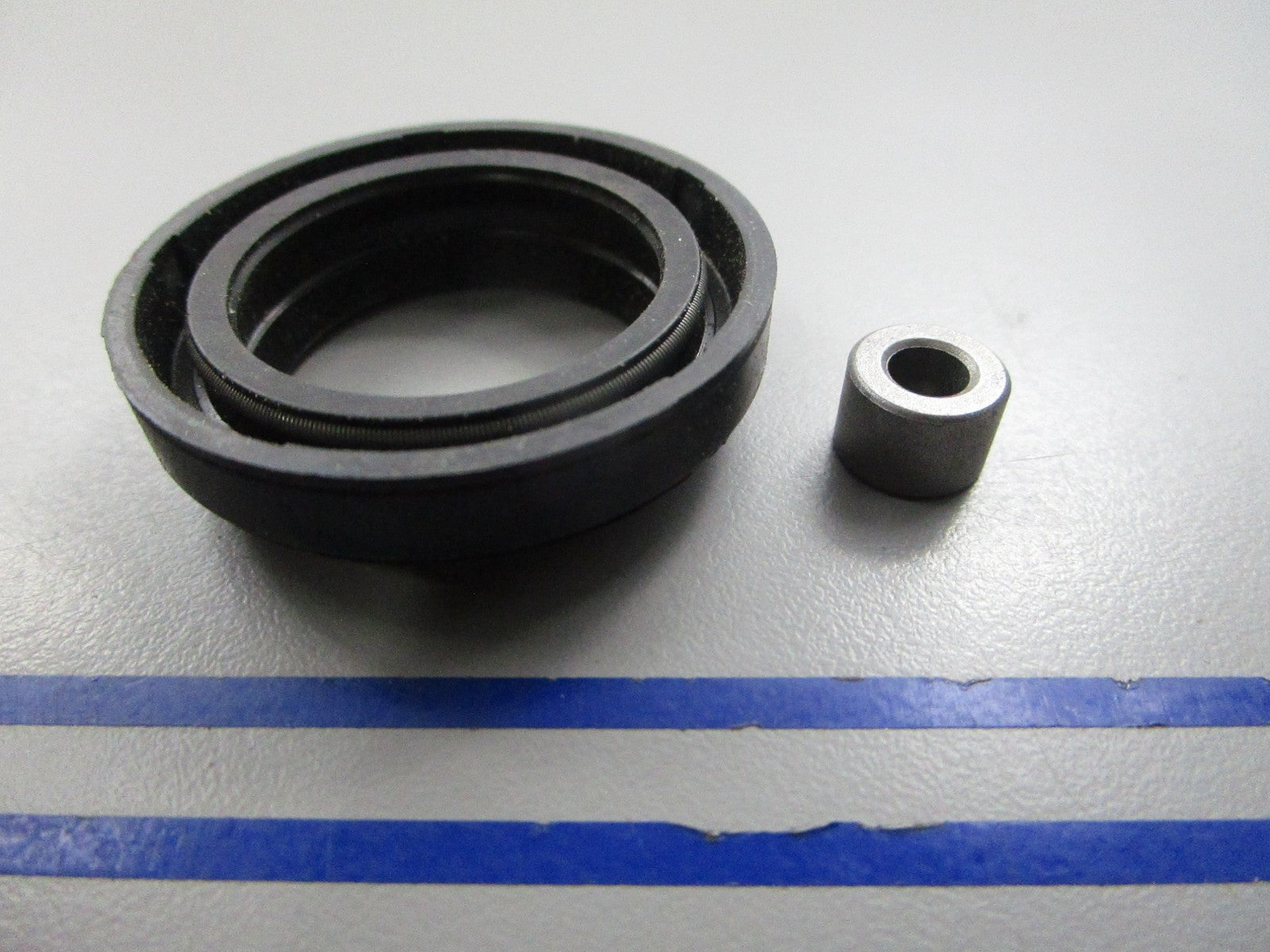 NEW OEM 342787 Volvo Penta Oil Seal 0810