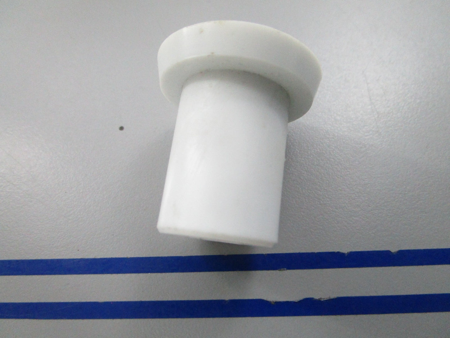 NEW OEM 853531 Volvo Penta Plug 0810