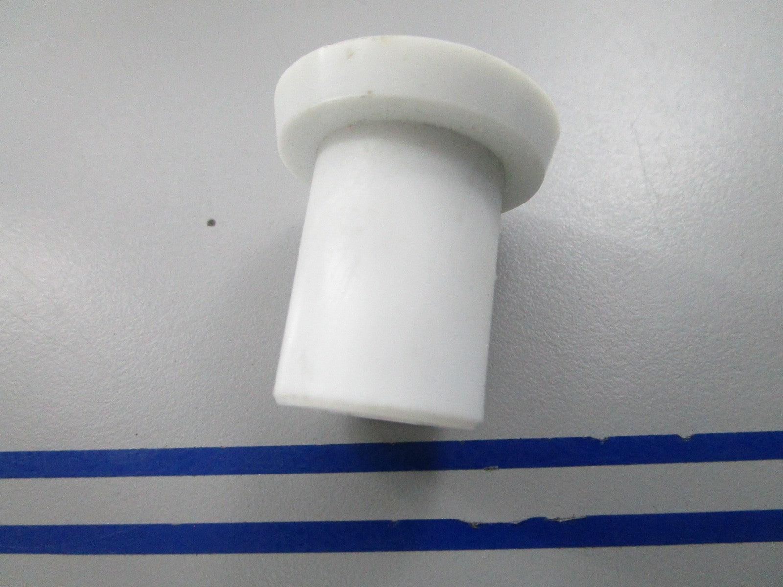 NEW OEM 853531 Volvo Penta Plug 0810