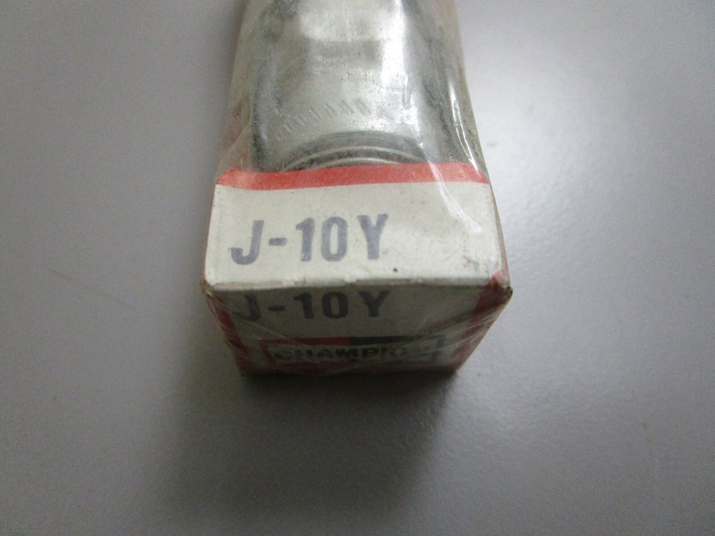 *NEW* 0810 Champion Spark Plug J-10Y