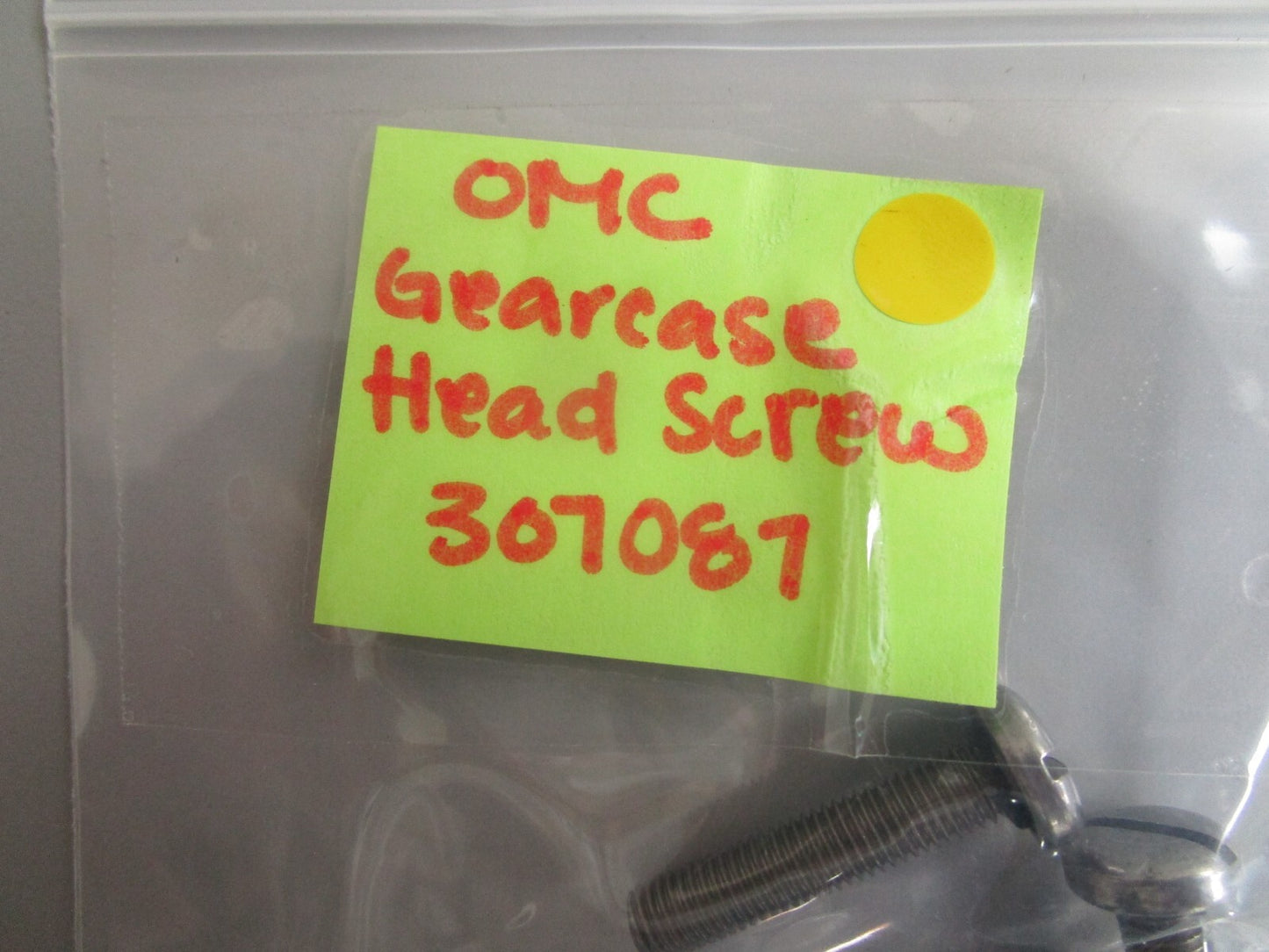 *NEW OEM* 0810 OMC Johnson Evinrude Gearcase Head Screw 307087 0307087