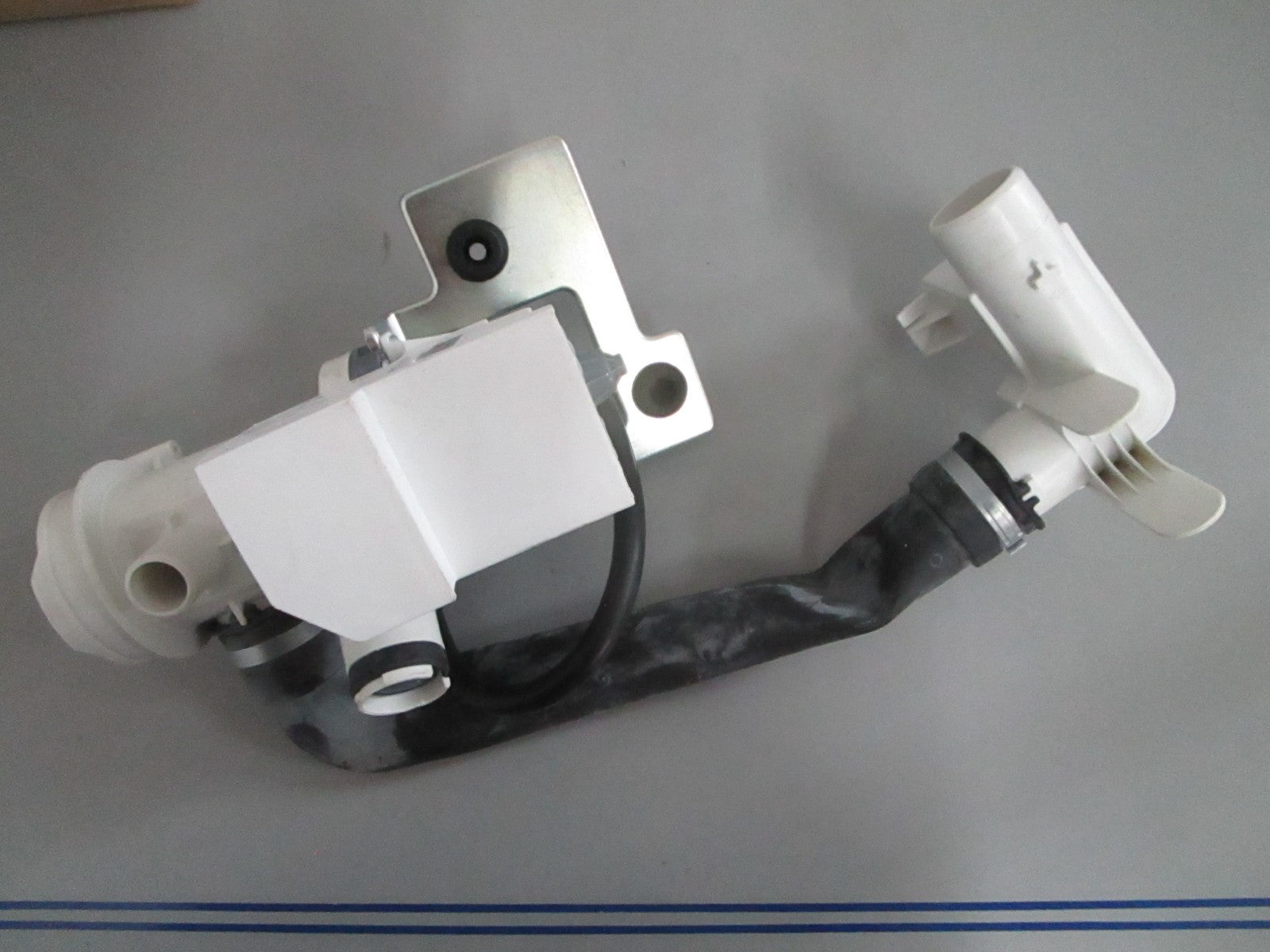 *NEW* 0820 Supco Washer Pump LP1700A Replaces: DC96-01700A