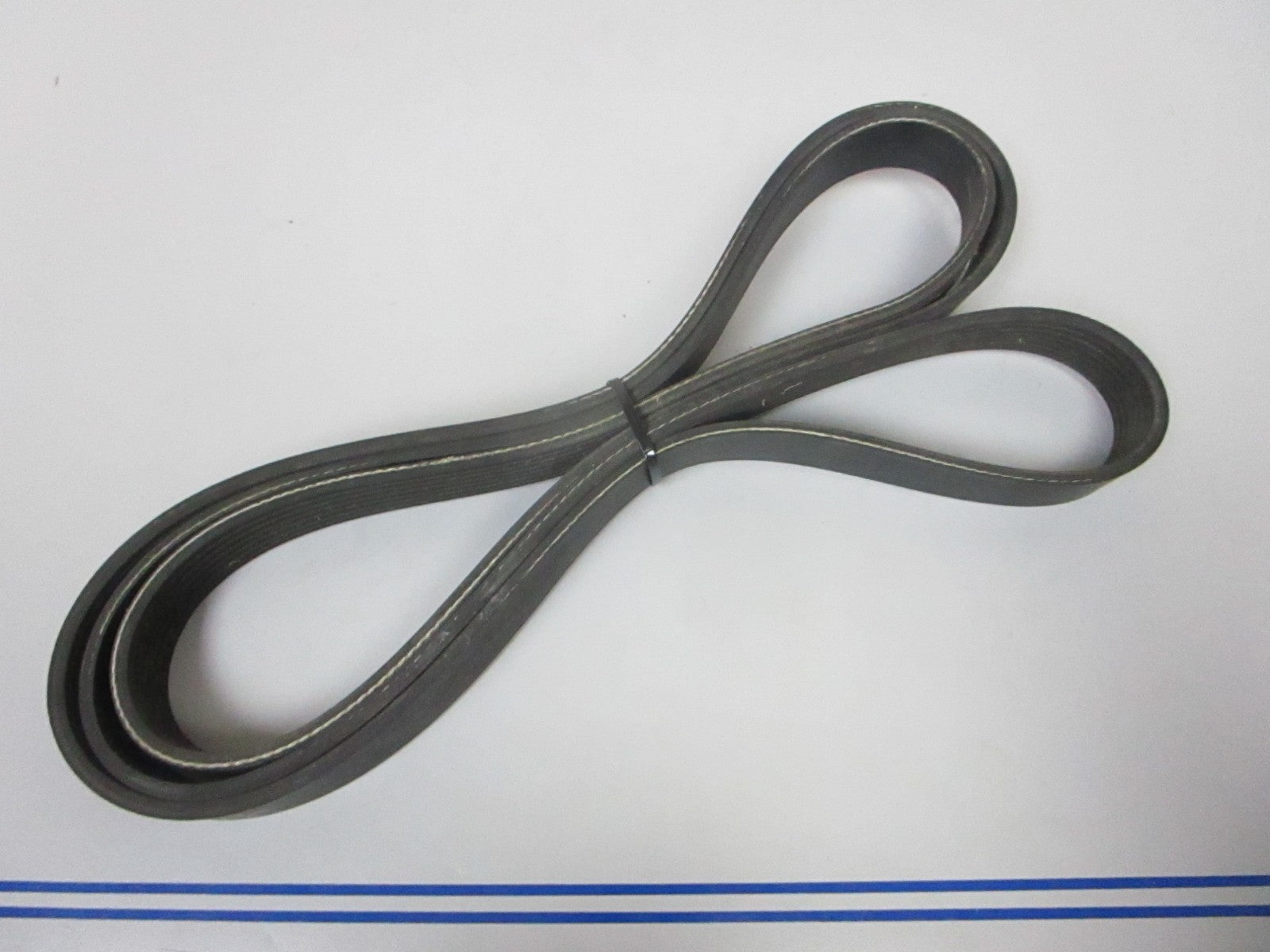 NEW K070901 Gates Micro-V Serpentine Belt 0720