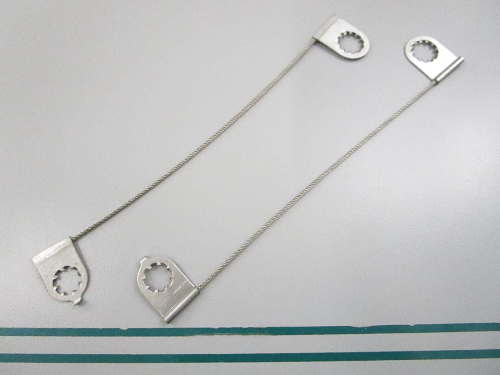 NEW OEM (LOT OF 2) 985394 0985394 OMC Johnson Evinrude Bond Lead 0810