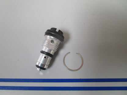 *NEW OEM* 0720 OMC Johnson Evinrude Main Release Valve 5005830