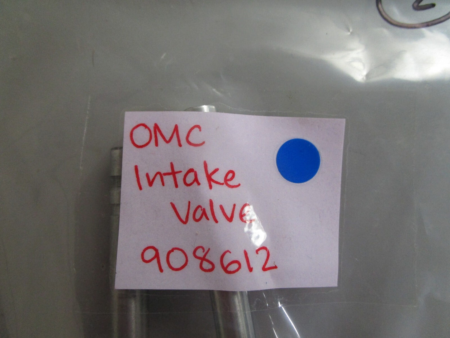 *NEW OEM* 0810 OMC Johnson Evinrude Intake Valve 908612 0908612