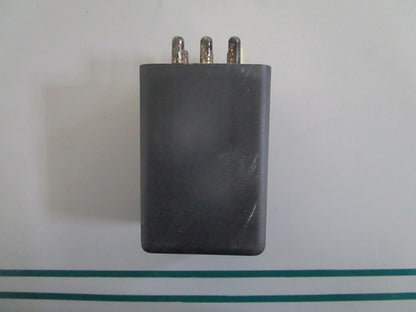 NEW OEM 0015450605 Mercedes-Benz Fuel Pump Relay 0820