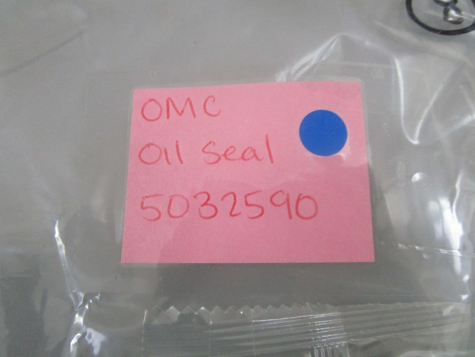 *NEW OEM* 0770 OMC Johnson Evinrude Oil Seal 5032590 05032590