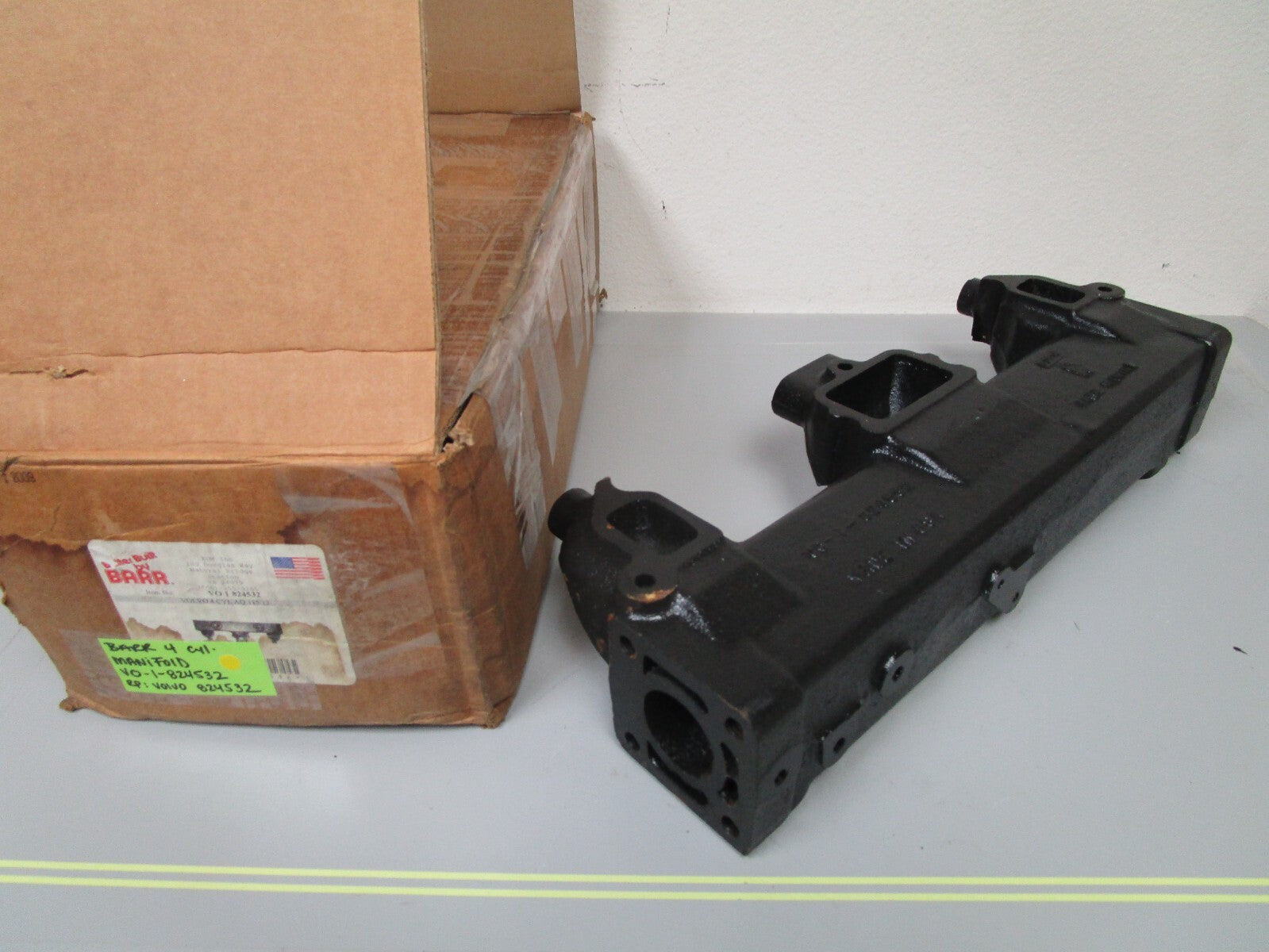 *NEW* 0720 Barr 4 Cylinder Manifold VO-1-824532 Replaces: Volvo 824532