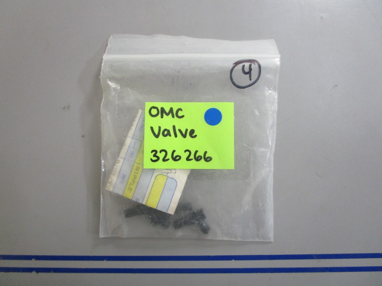 *NEW OEM* 0810 OMC Johnson Evinrude Valve 326266 0326266