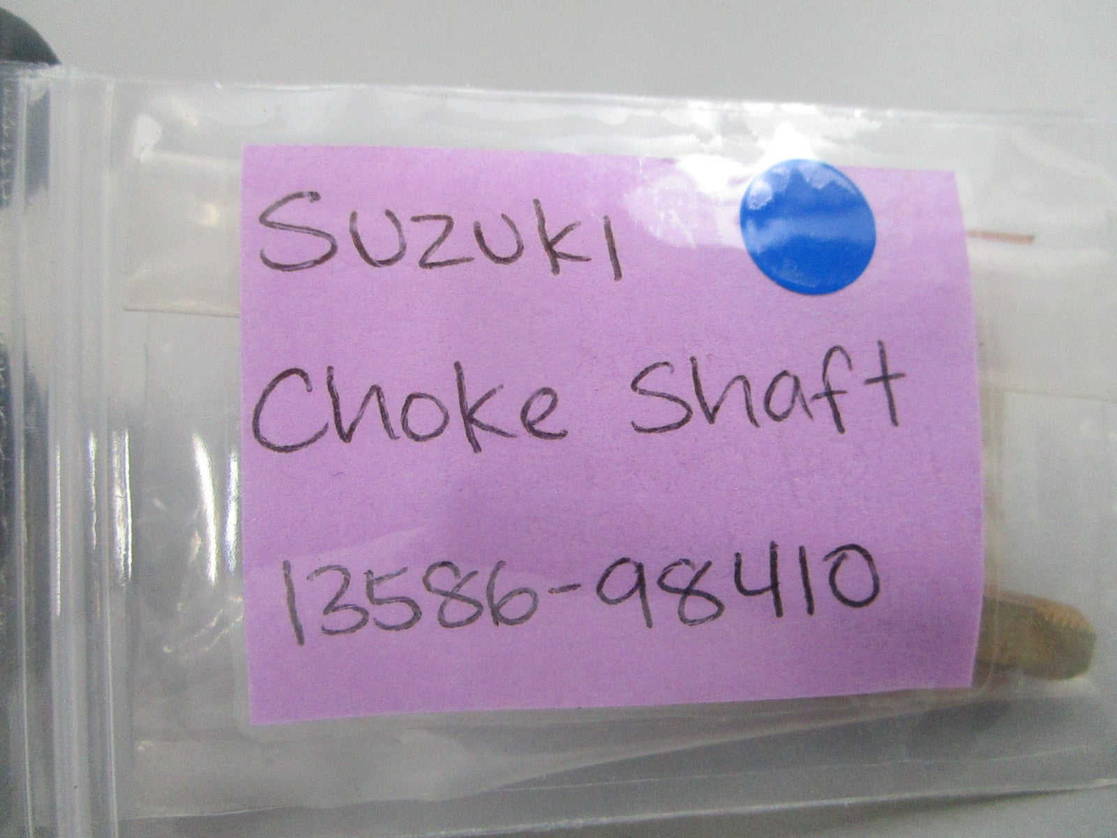 NEW OEM Suzuki 13586-98410 Choke Shaft 0810