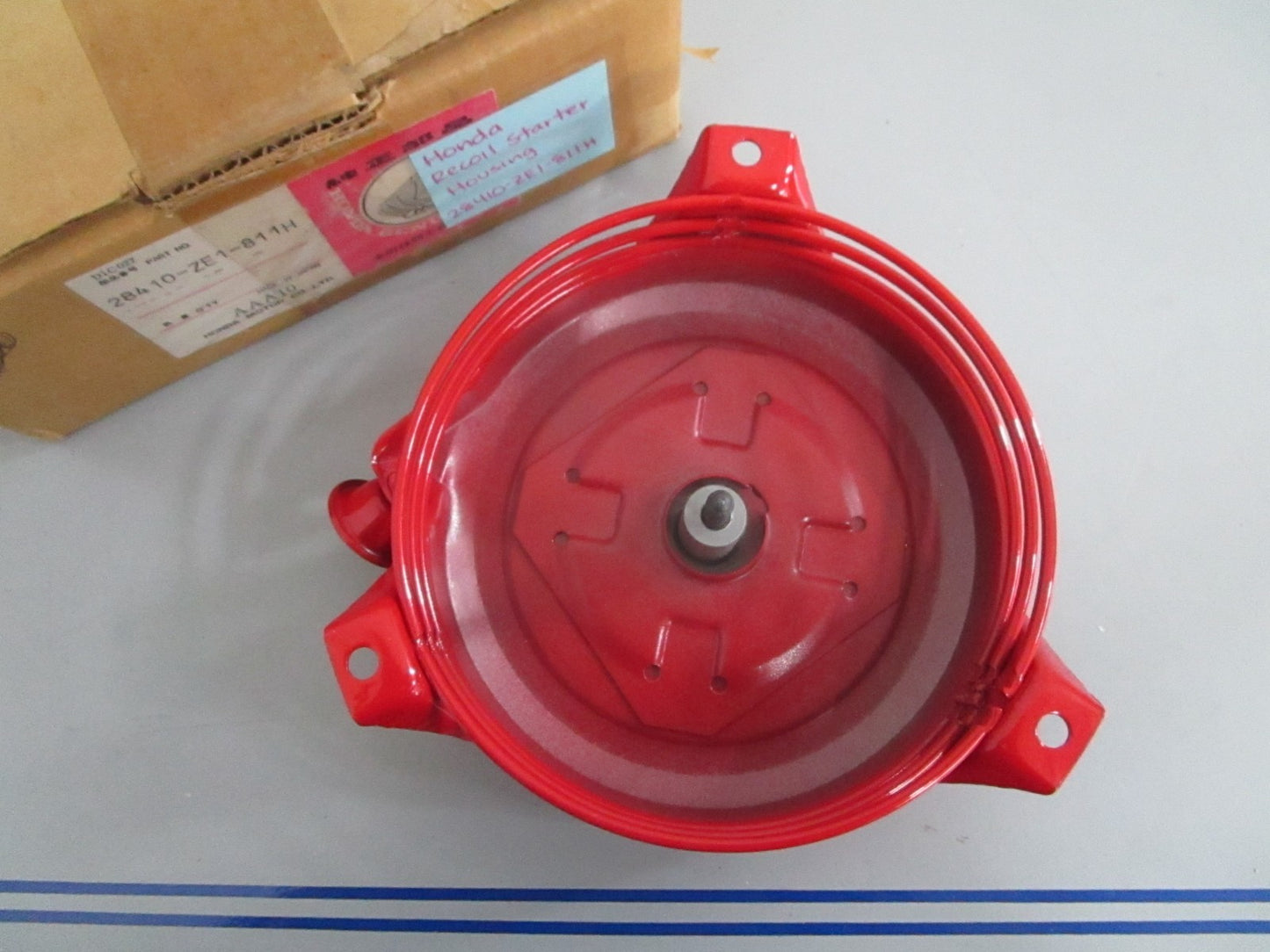 *NEW OEM* 0820 Honda Recoil Starter Housing 28410-ZE1-811H
