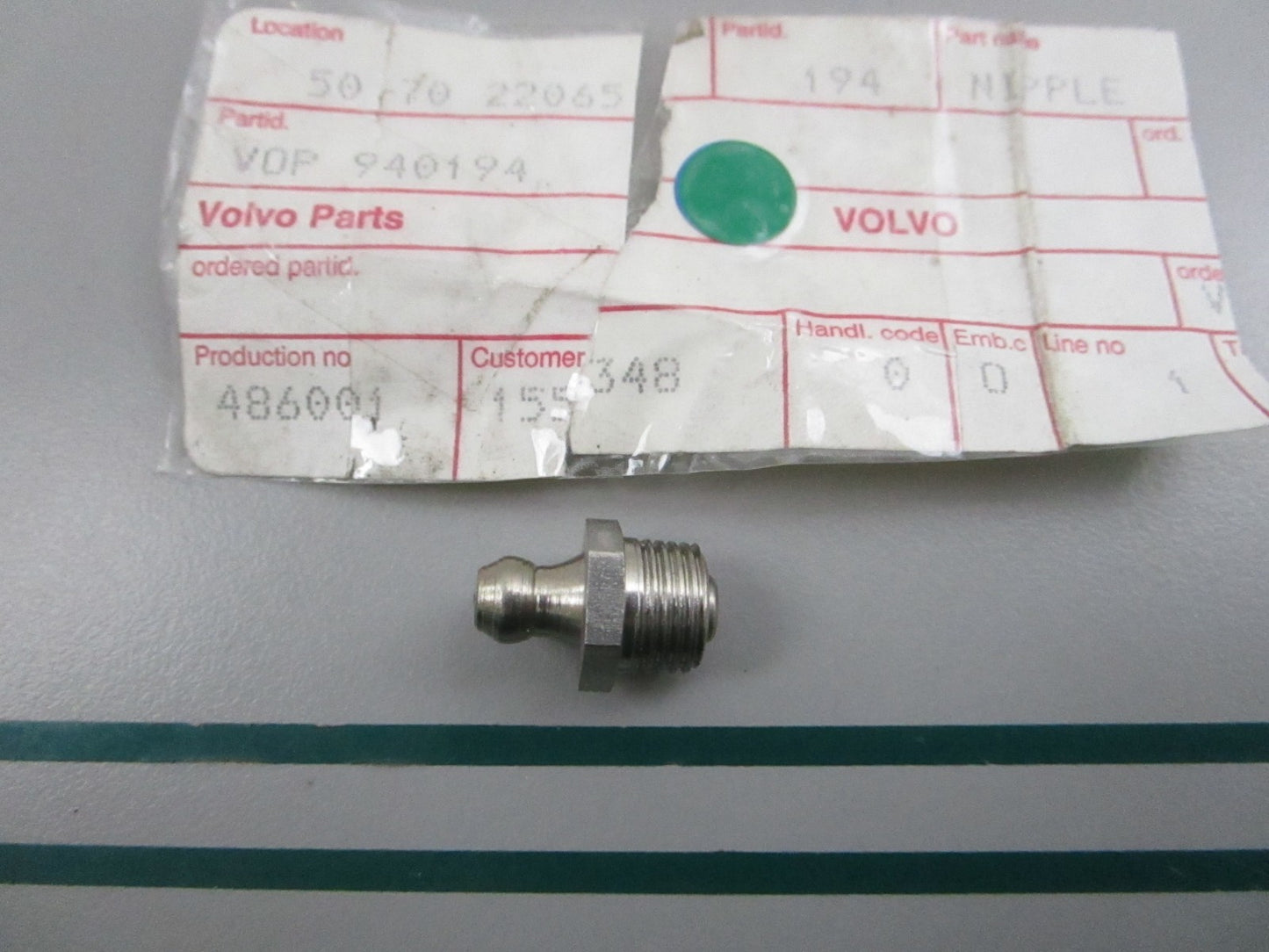 NEW OEM 940194 Volvo Penta Lubricating Nipple 0810