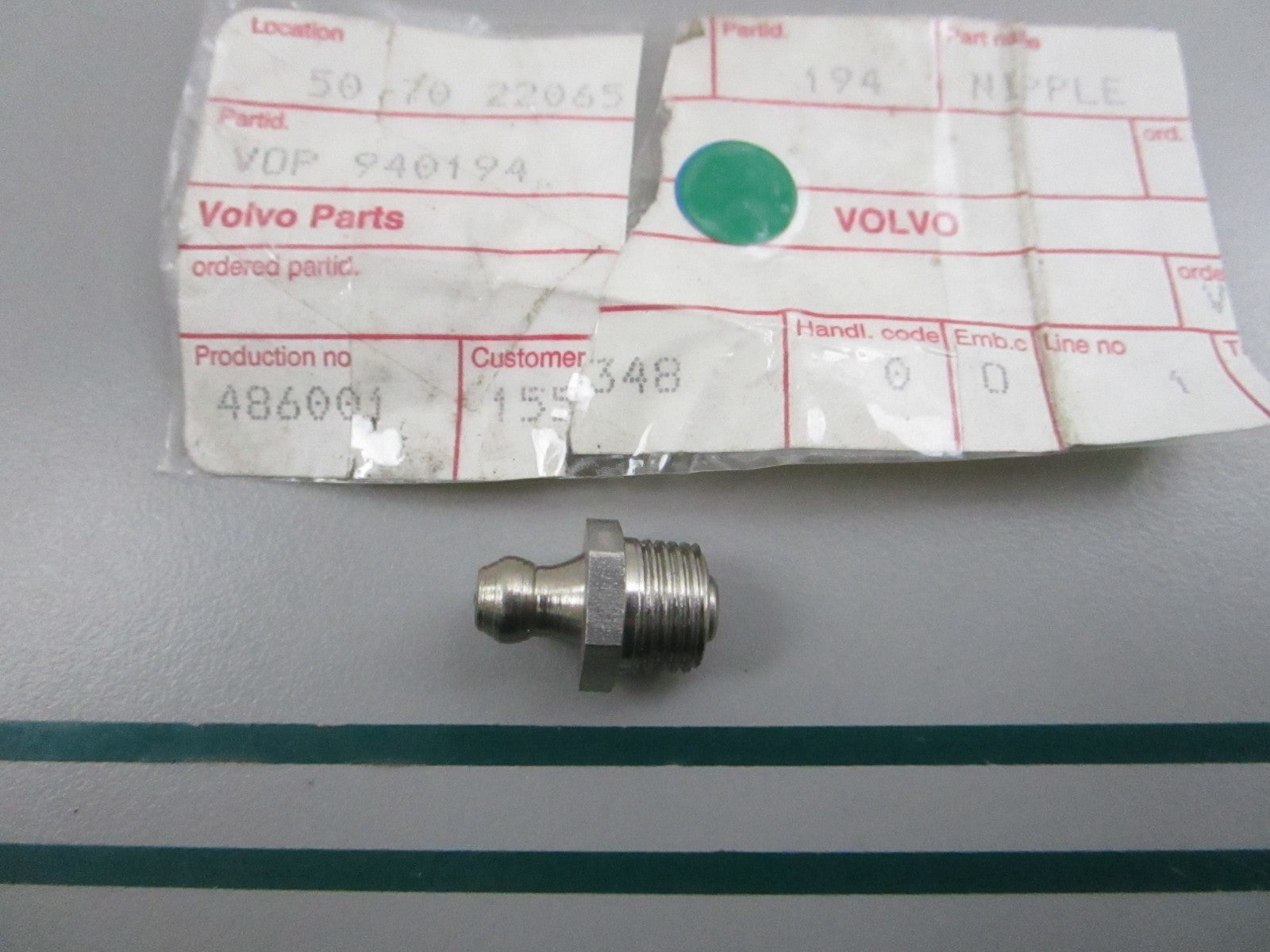 NEW OEM 940194 Volvo Penta Lubricating Nipple 0810