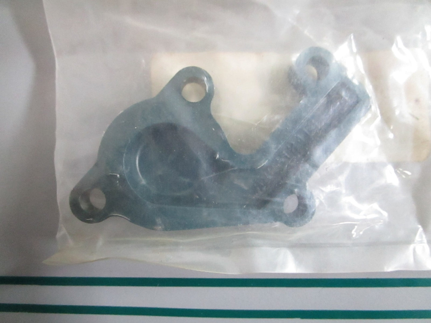 NEW OEM 682-12413-00-9M Yamaha Thermostat Cover 0820