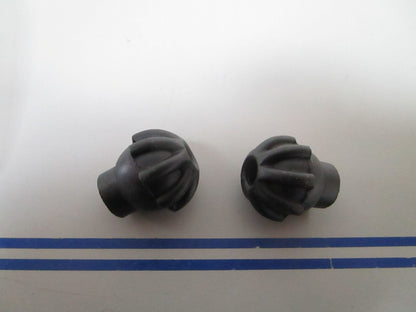 *NEW OEM* (LOT OF 2) 0770 OMC Johnson Evinrude Cover Mount 203885 0203885