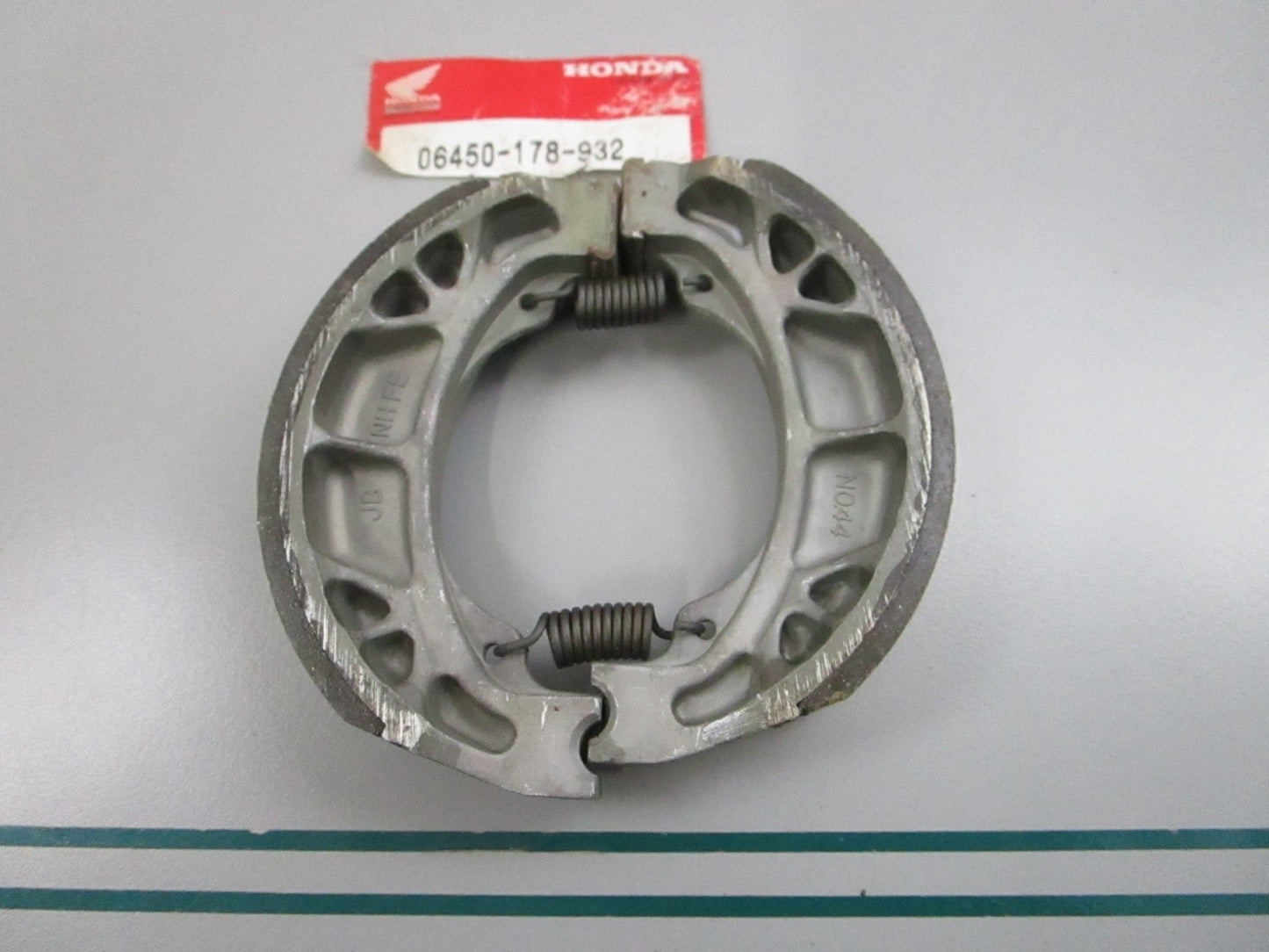 NEW OEM 06450-178-932 Honda Brake Shoe Set 0810