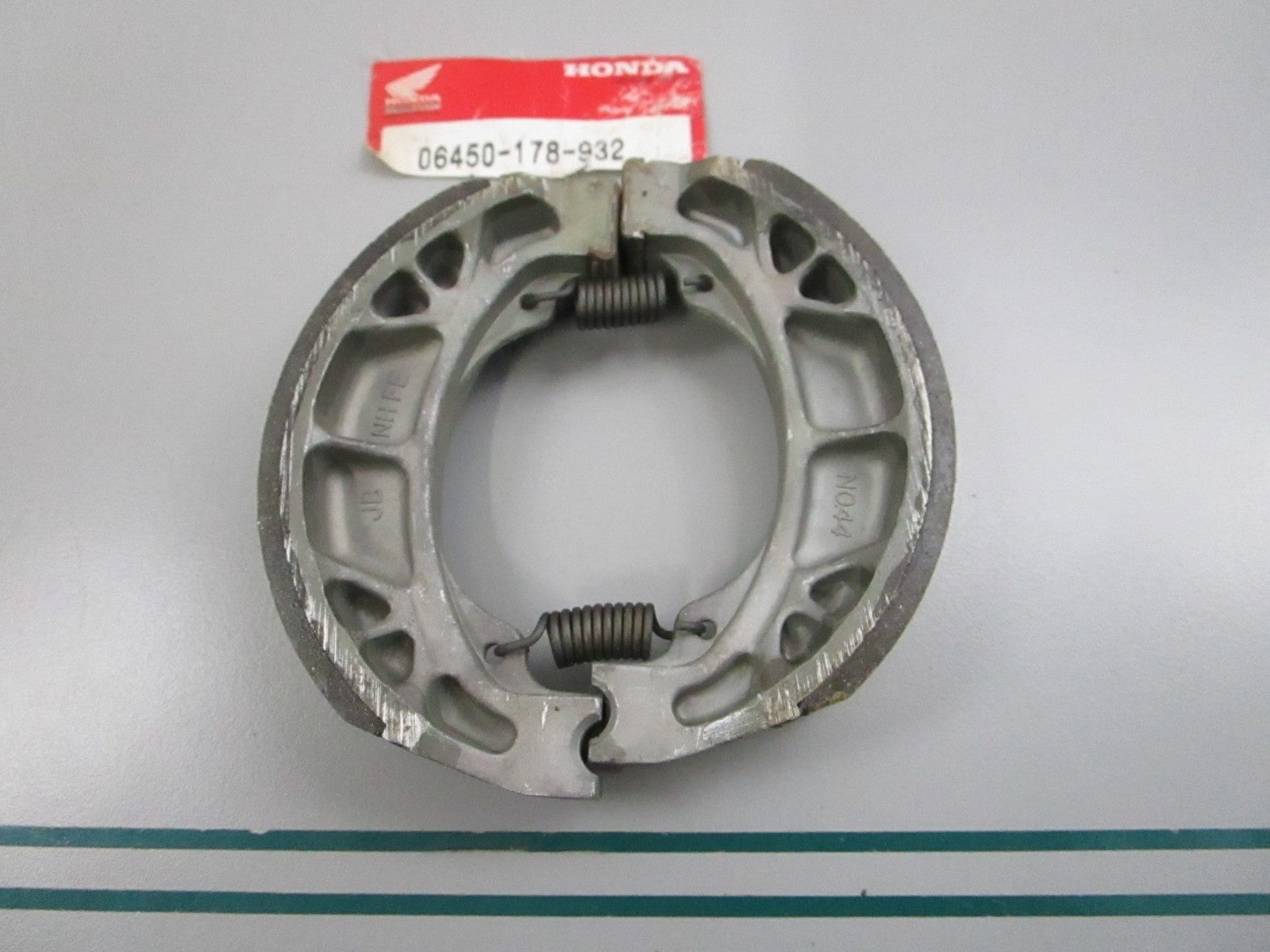 NEW OEM 06450-178-932 Honda Brake Shoe Set 0810