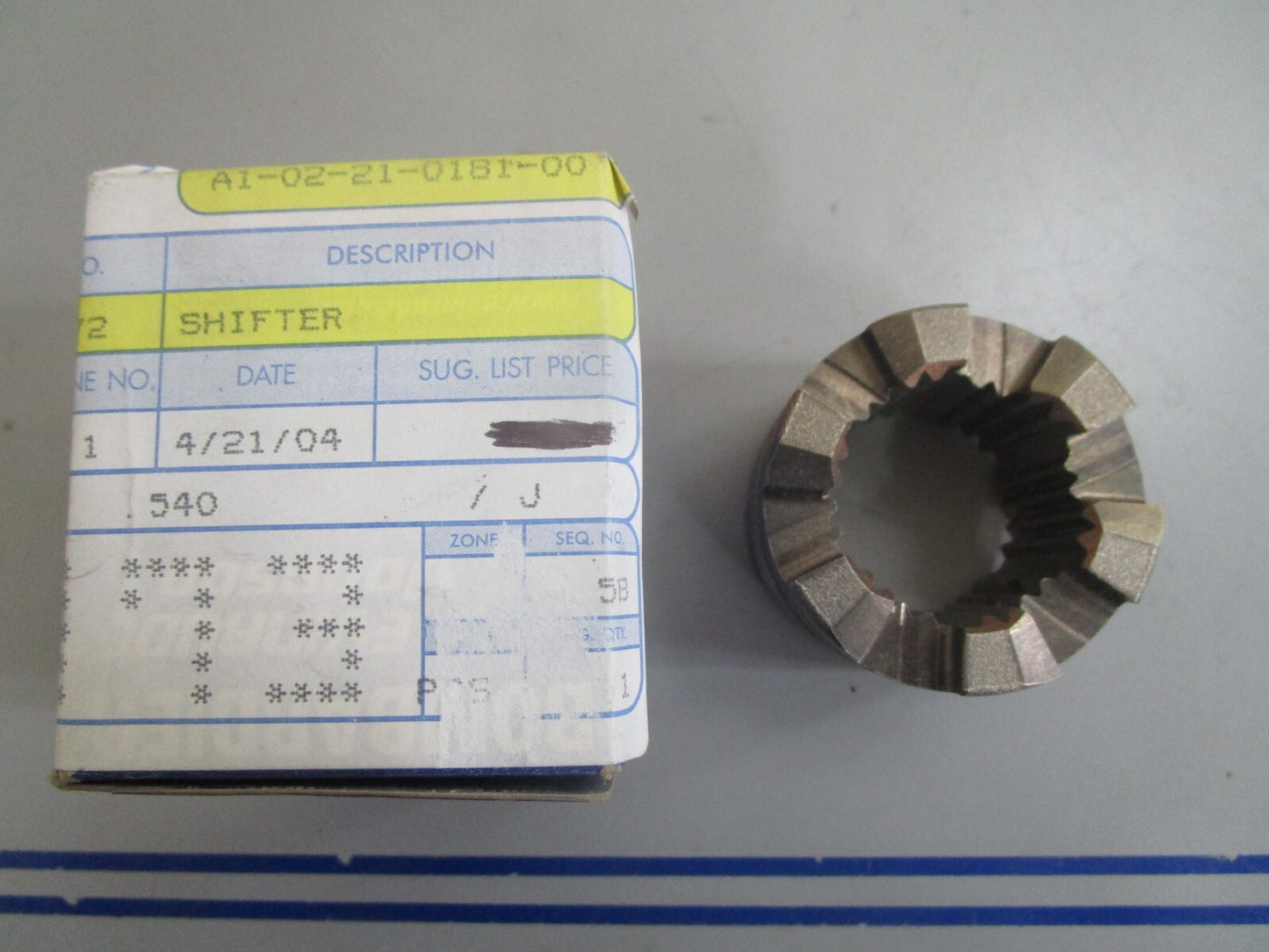 *NEW OEM* 0820 OMC Johnson Evinrude Clutch Dog 915272 0915272
