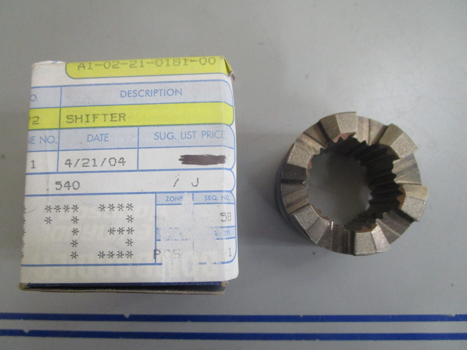 *NEW OEM* 0820 OMC Johnson Evinrude Clutch Dog 915272 0915272