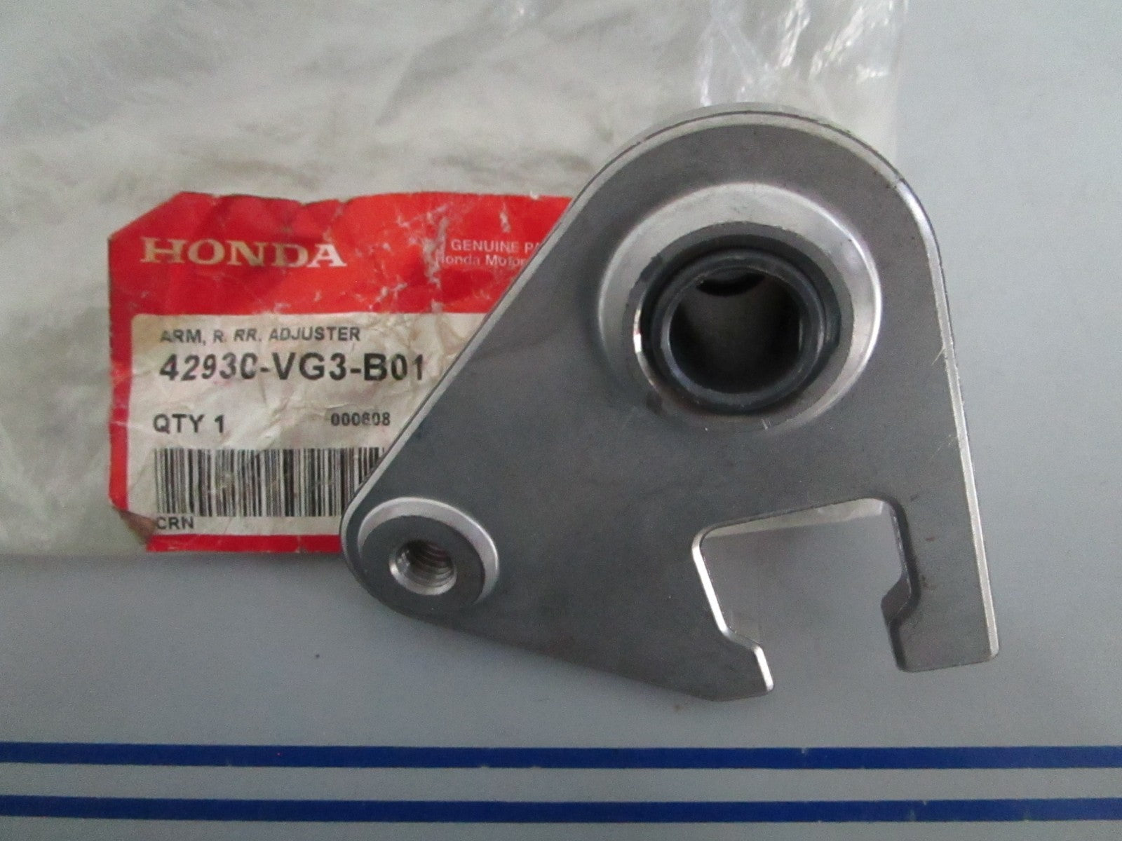 *NEW OEM* 0820 Honda Right Rear Arm 42930-VG3-B01