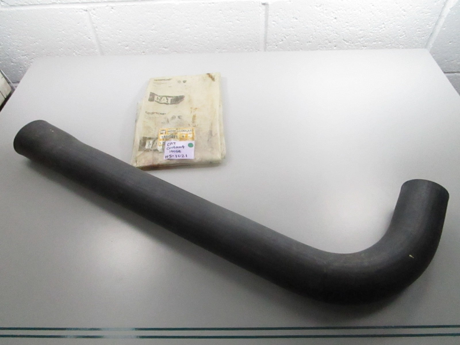 NEW OEM 185-1021 CAT Coolant Hose 0810