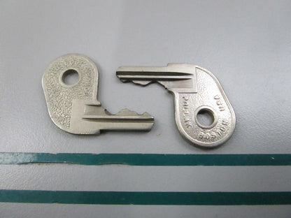 NEW OEM (LOT OF 2) 501781 0501781 OMC Johnson Evinrude 73-16 Ignition Key 0810