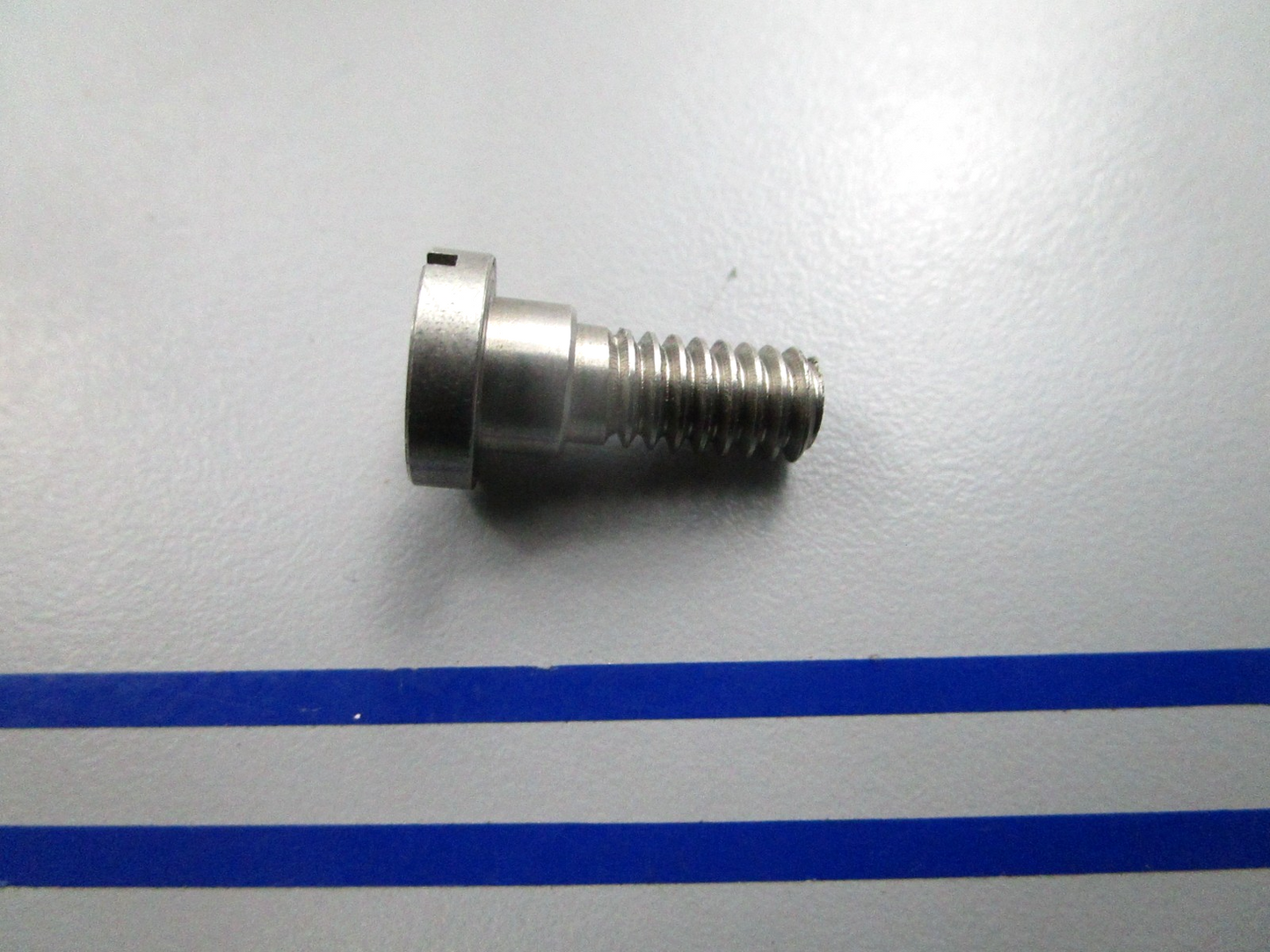 NEW OEM Mercury Quicksilver 10-F405457 Screw 0810