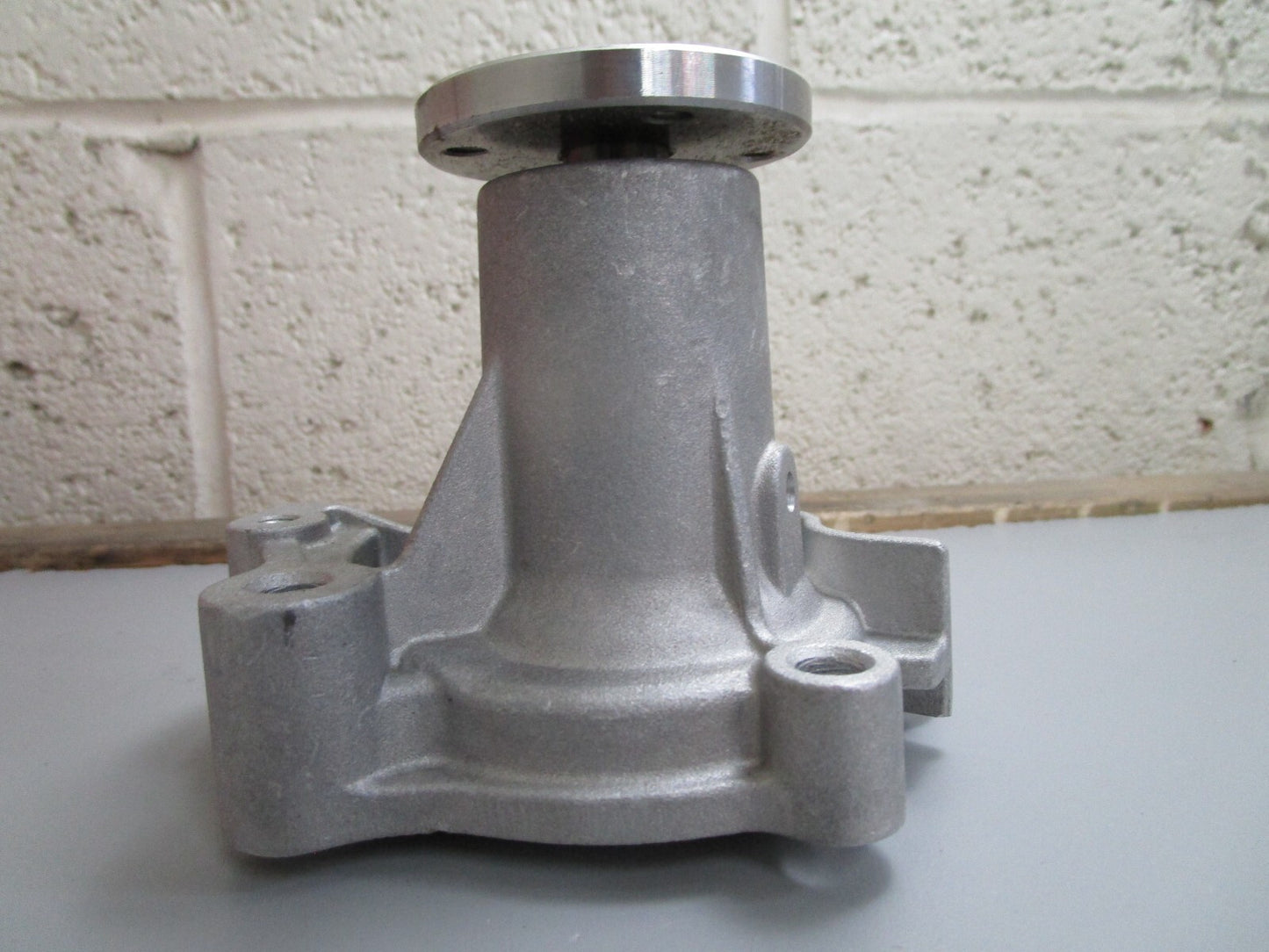 *NEW* 0820 Airtex Water Pump AW9359