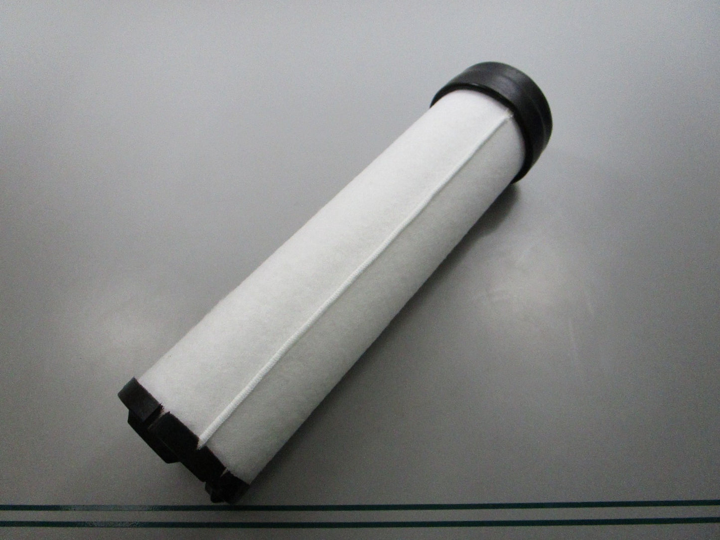 NEW OEM 46569 Wix Air Filter 0820