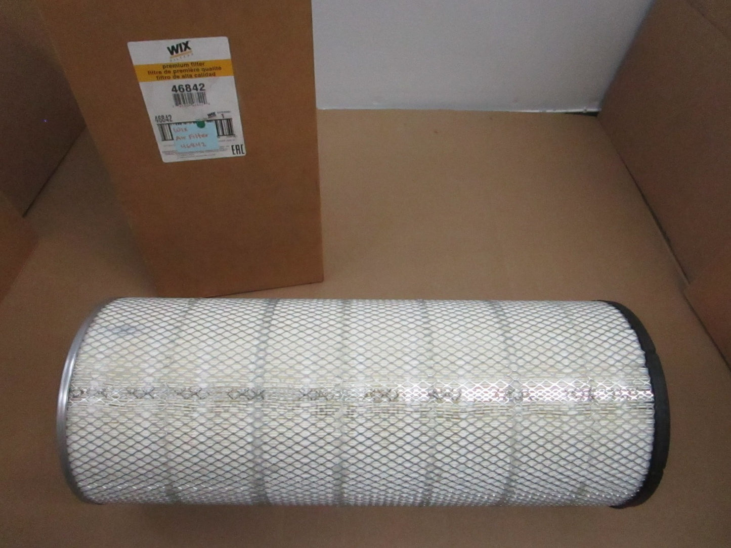 NEW OEM 46842 Wix Air Filter 0820