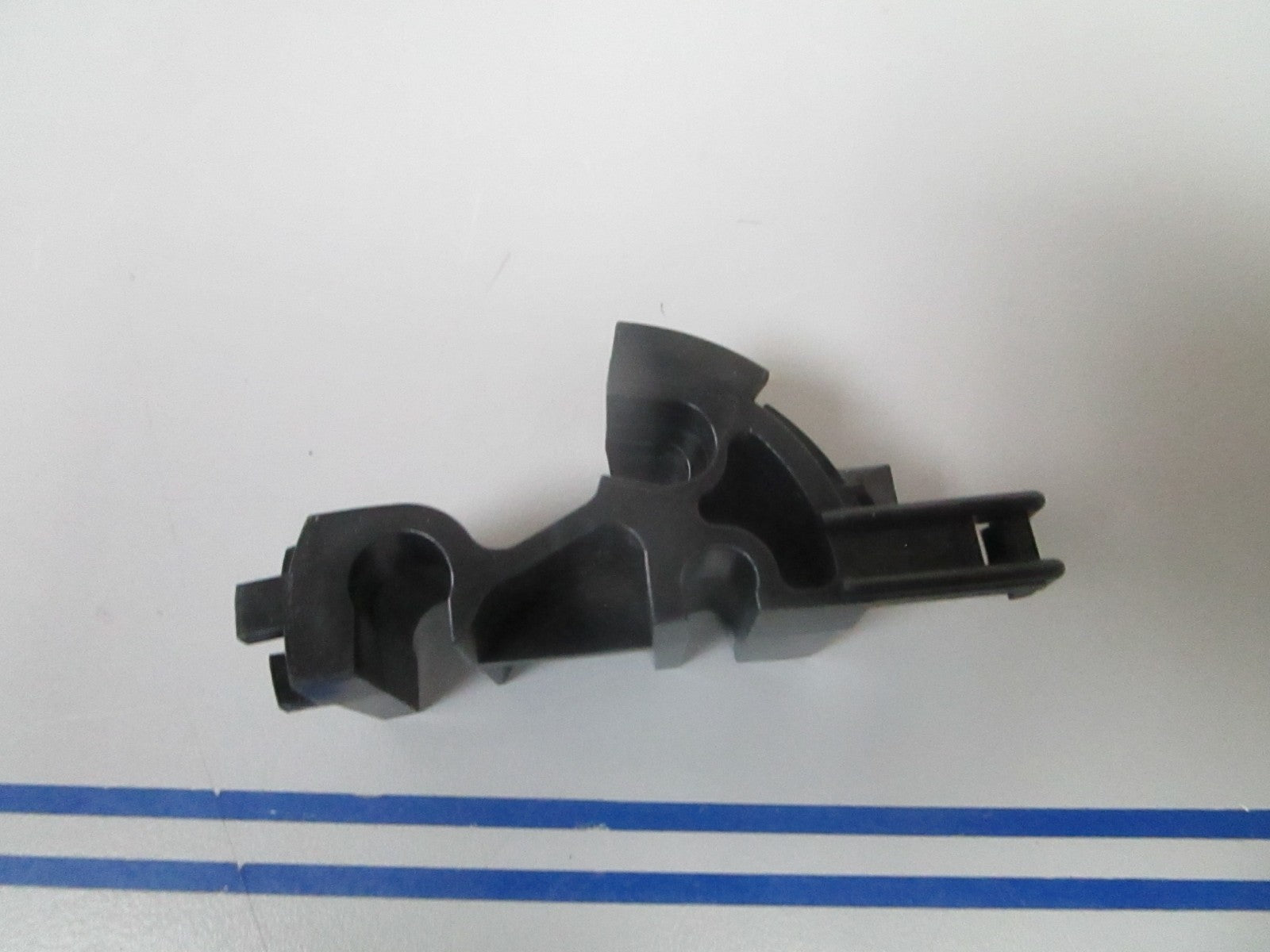 *NEW OEM* 0720 OMC Johnson Evinrude Retainer 343553 0343553