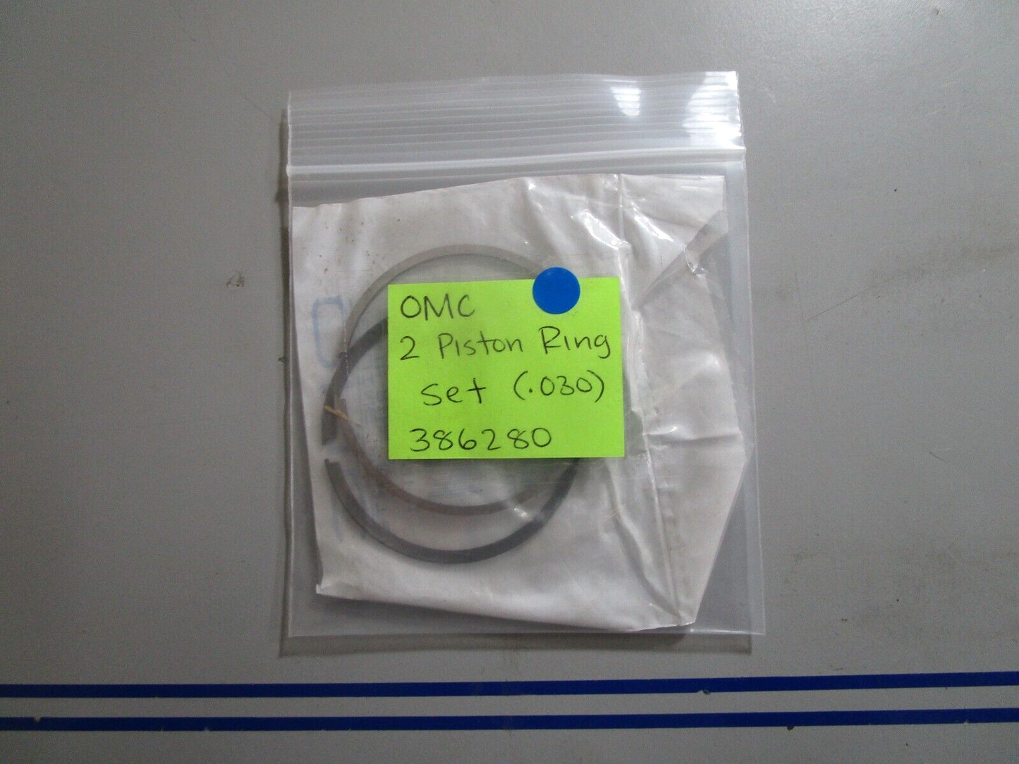 *NEW OEM* 0810 OMC Johnson Evinrude 2 Piston Ring Set (.030) 386280 0386280