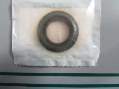 NEW OEM 72102578 AGCO Seal 0820
