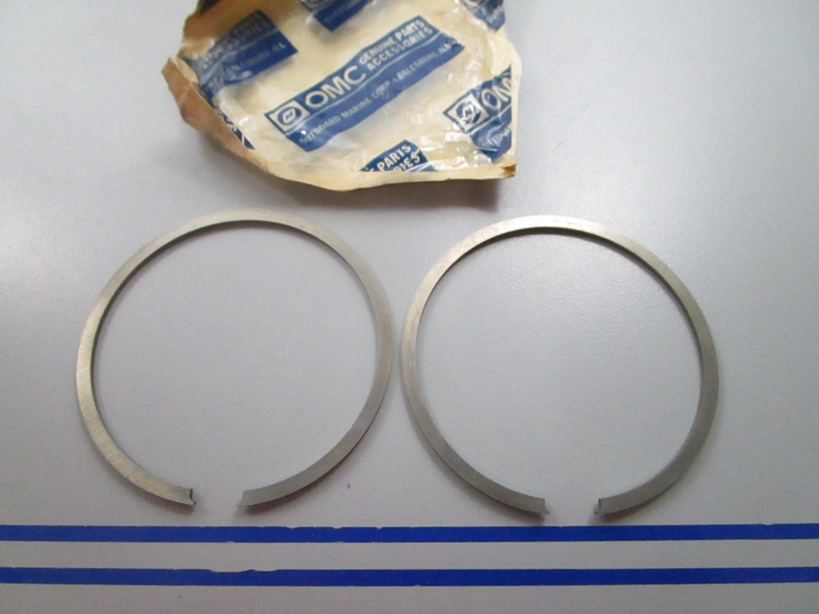 NEW OEM 383473 0383473 OMC Johnson Evinrude 2 Ring Set 0810