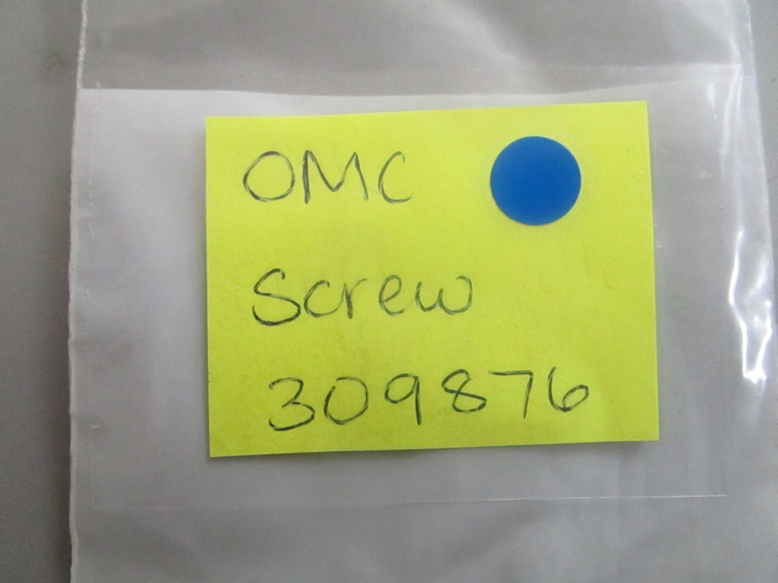 *NEW OEM* 0810 OMC Johnson Evinrude Screw 309876 0309876