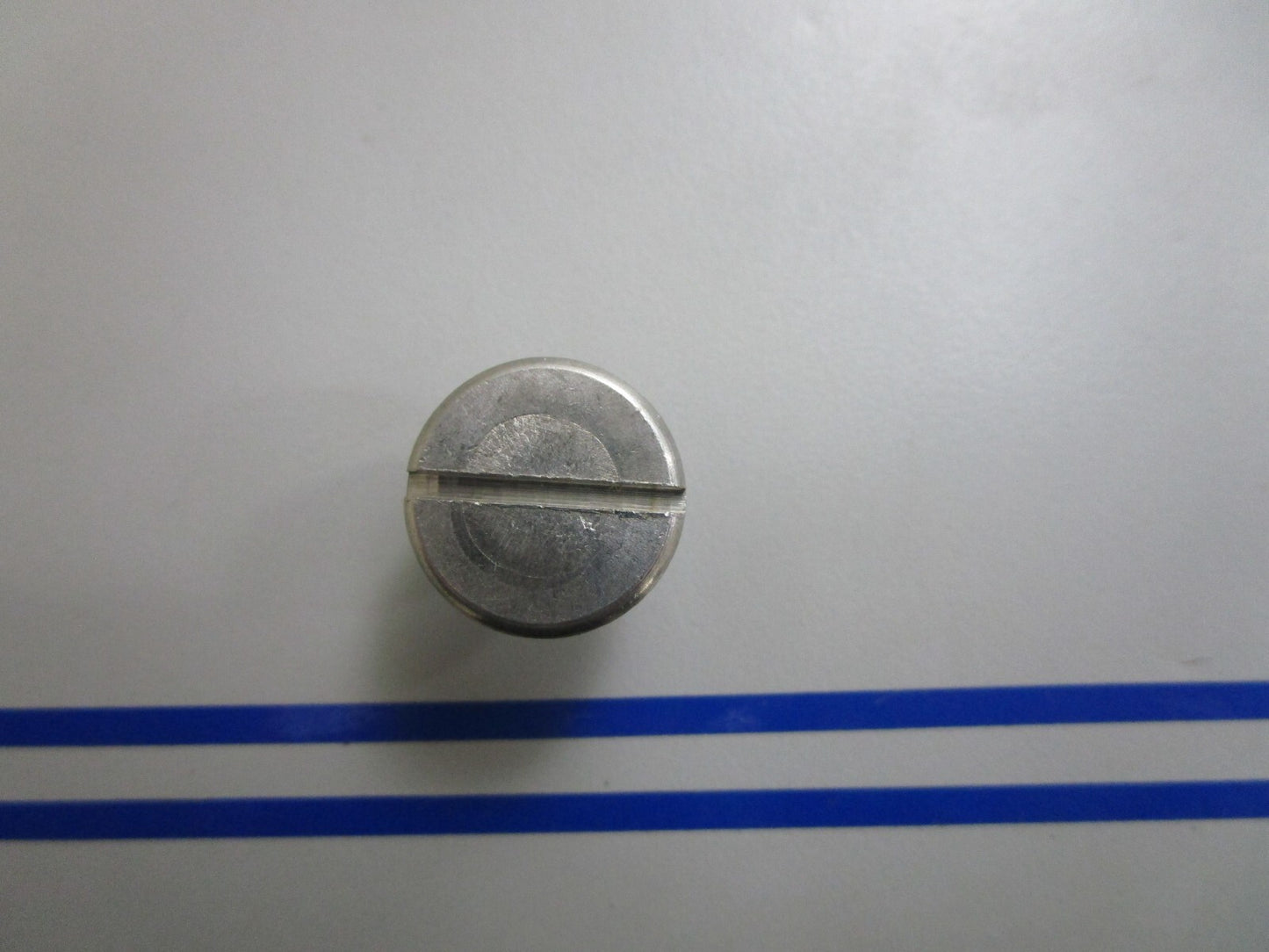 *NEW OEM* 0770 OMC Johnson Evinrude Water Passage Plug 912349 0912349