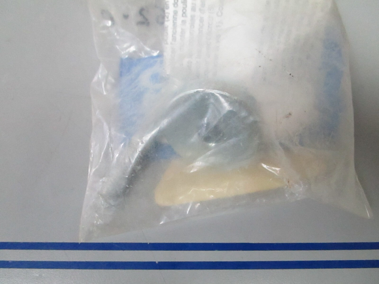 *NEW OEM* 0810 Volvo Penta Mounting Kit 876562